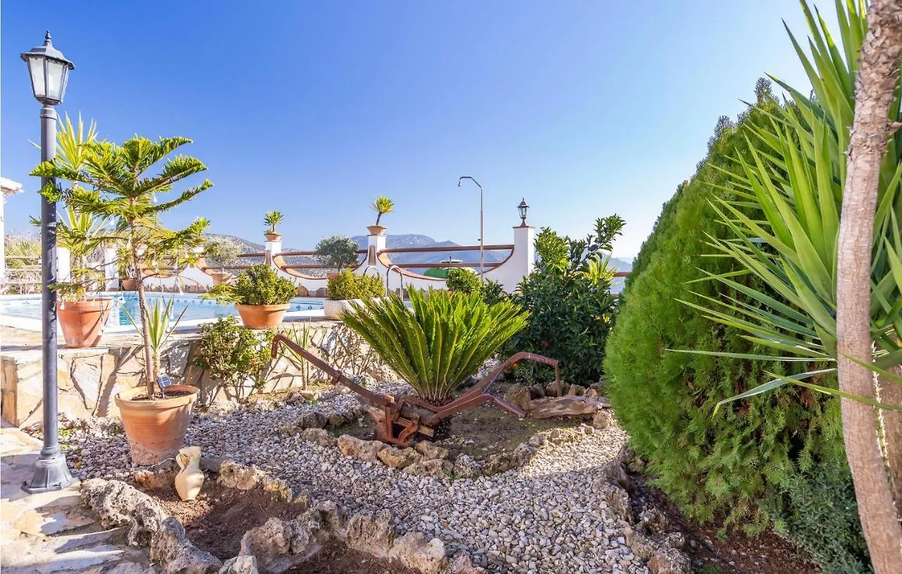 Cozy Home In Iznajar With Swimming Pool Spain